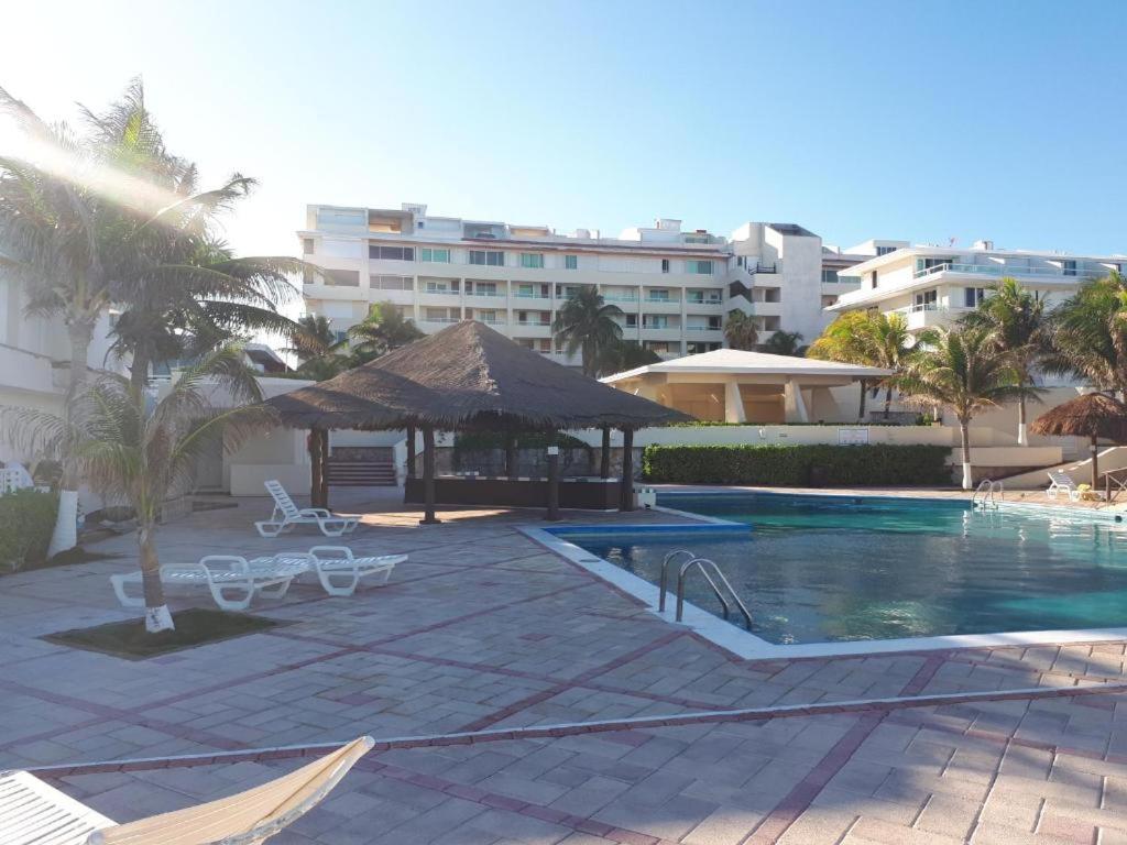 Departamentos Al Lado Del Mar En Zona Hotelera Cancún Exterior foto