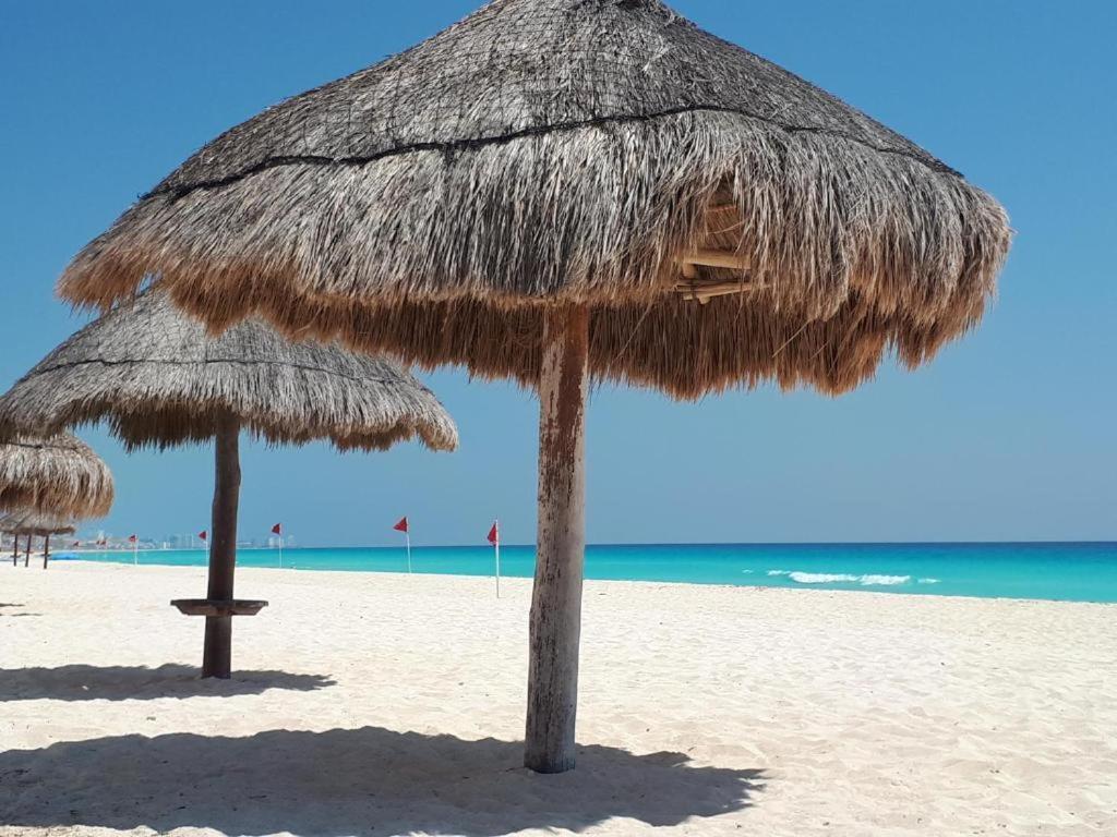 Departamentos Al Lado Del Mar En Zona Hotelera Cancún Exterior foto